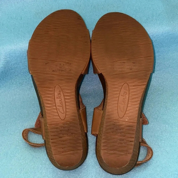 CLARKS COLLECTION Cushion Soft wedges basket weave look velcro closures size 9 - Picture 6 of 9